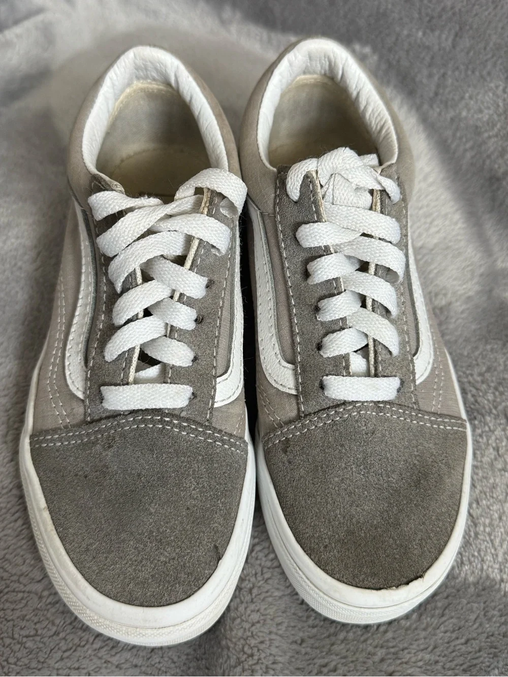 Vans Kids Gray Suede Low-Top Sneakers with White Stripe